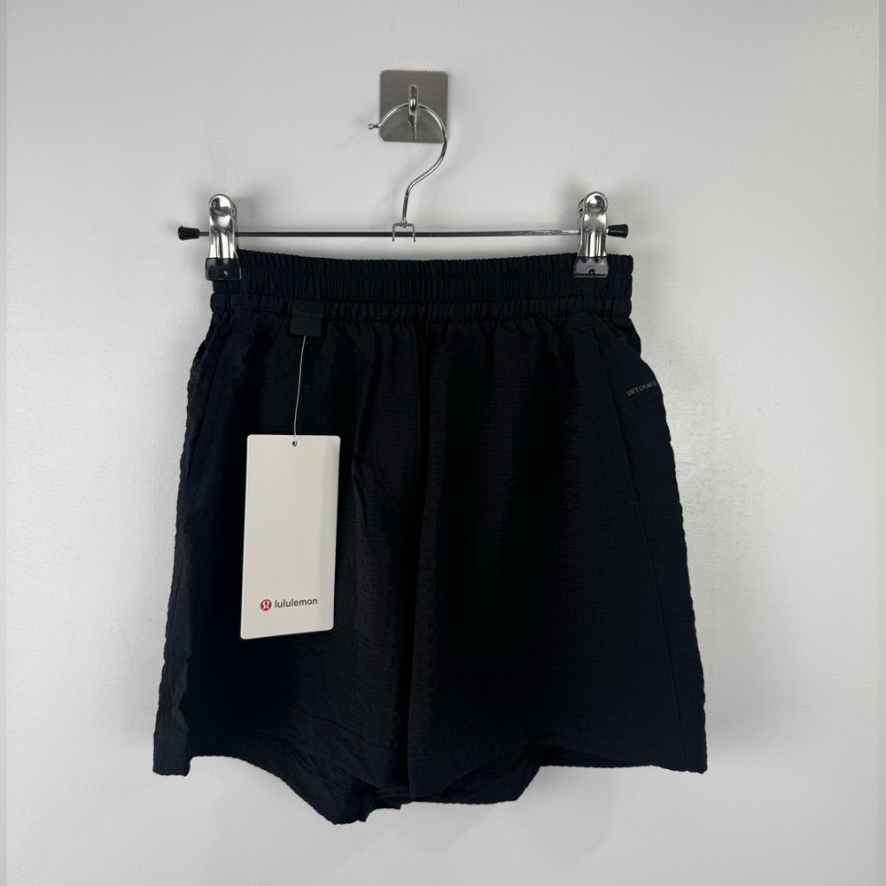NWT Lululemon Women Grid-Texture Relaxed HR Hiking Short‎ 4" Size 0